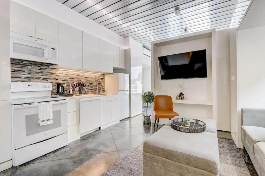 קליבלנד Kcm Mikros Smart Apartments 7 מראה חיצוני תמונה